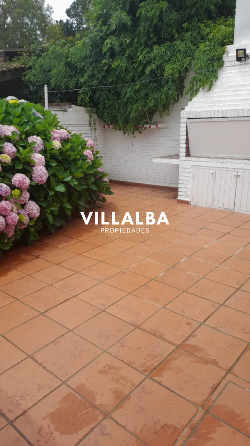 Apartamento ID.4803 - Casa en Venta. Excelente ubicación en Playa Mansa - Punta del Este