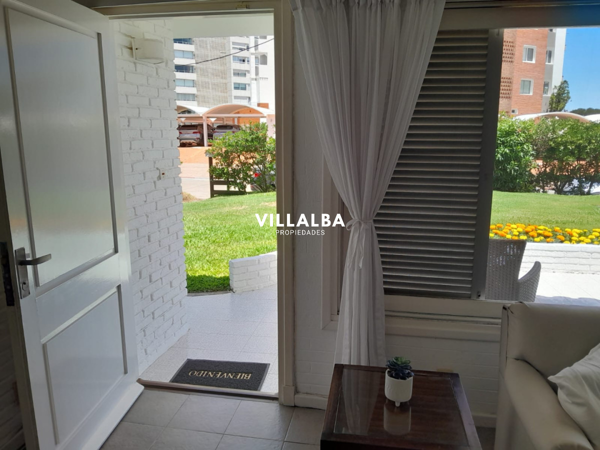 Apartamento ID.4803 - Casa en Venta. Excelente ubicación en Playa Mansa - Punta del Este