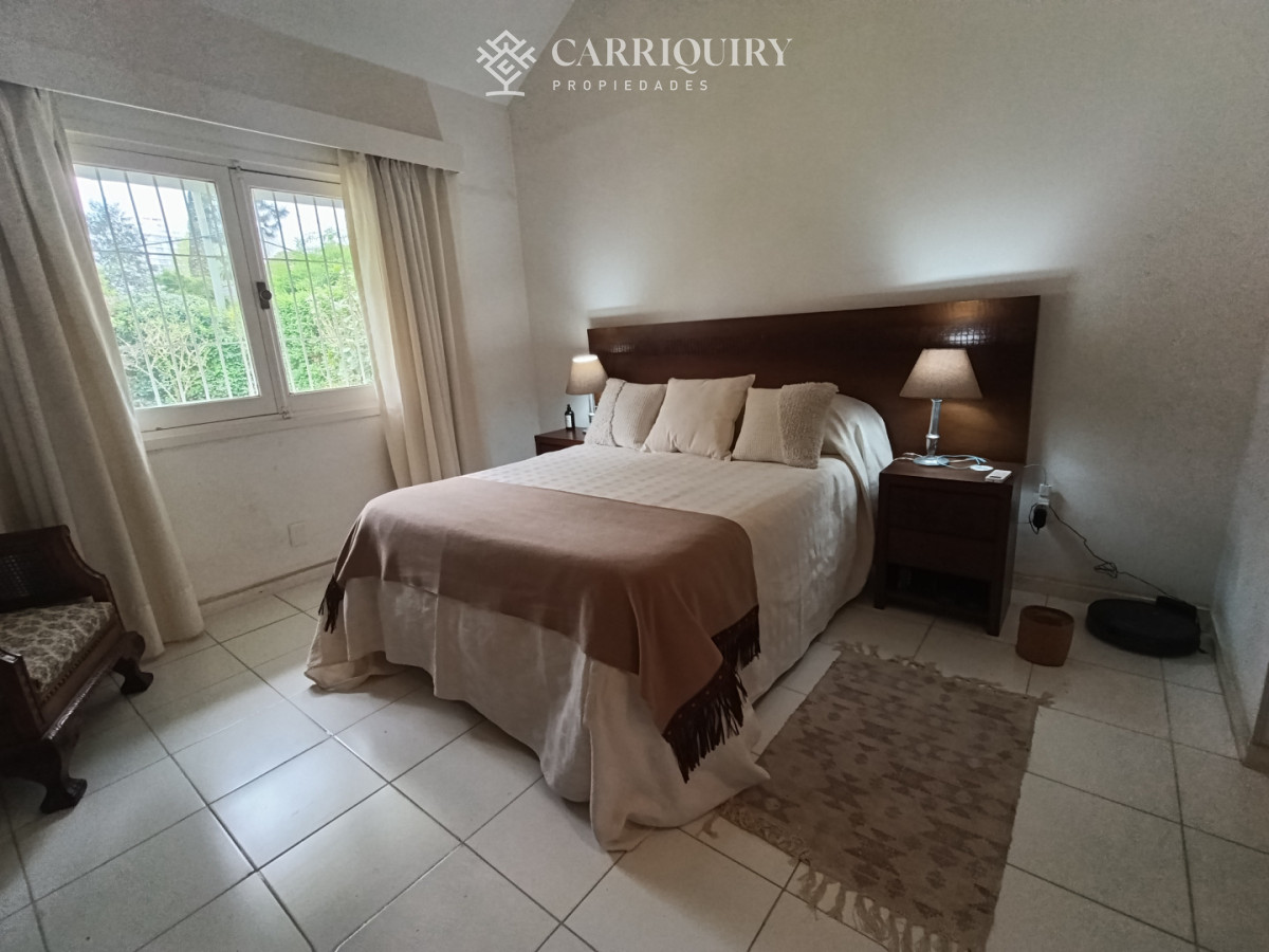 Casa ID.10691/Alquiler-de-temporada,-casa-de-3-dormitorios-con-piscina-y-barbacoa-abierta. - Disponible en alquier Casa en Mansa - Punta del Este, a pasos del mar