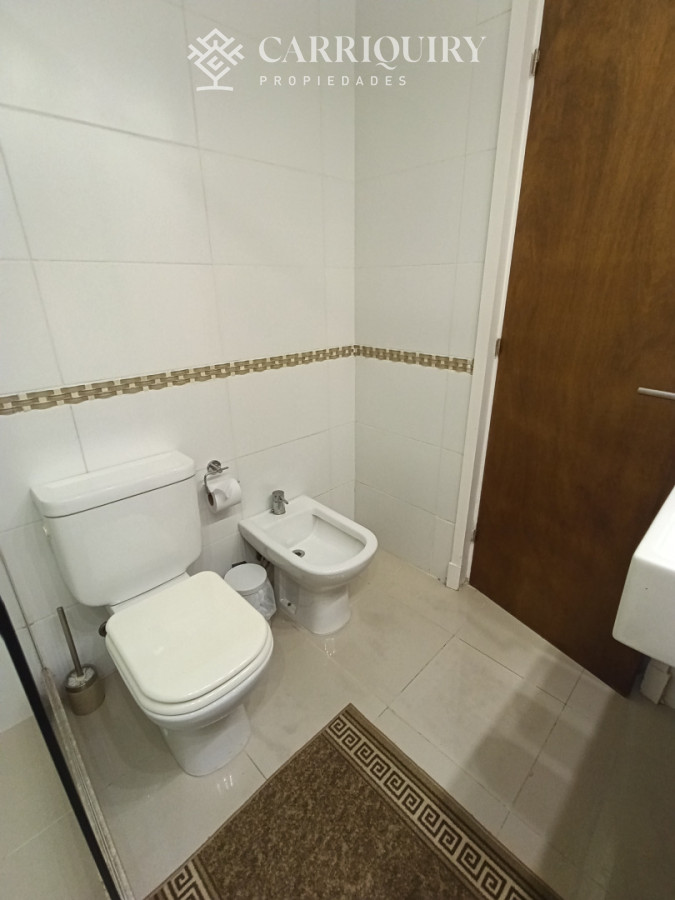 Casa ID.10691/Alquiler-de-temporada,-casa-de-3-dormitorios-con-piscina-y-barbacoa-abierta. - Disponible en alquier Casa en Mansa - Punta del Este, a pasos del mar