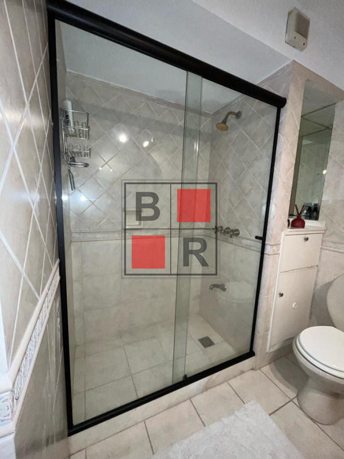 Apartamento ID.1101 - Apartamento esquinero de 2 dormitorios en venta, en Punta del Este*