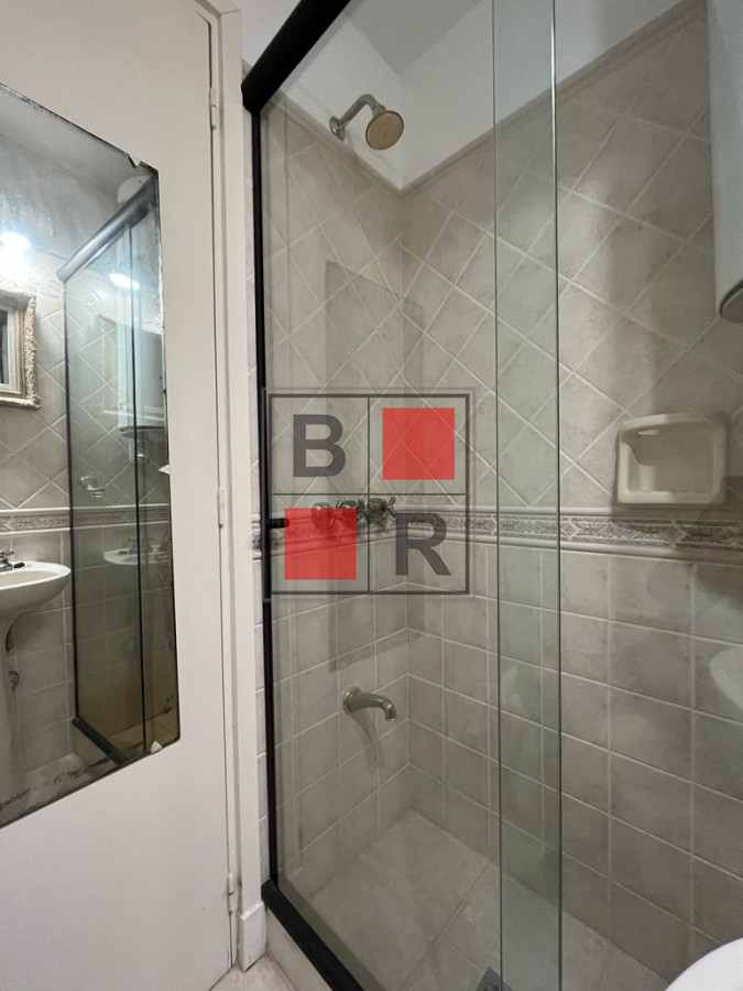 Apartamento ID.1101 - Apartamento esquinero de 2 dormitorios en venta, en Punta del Este*