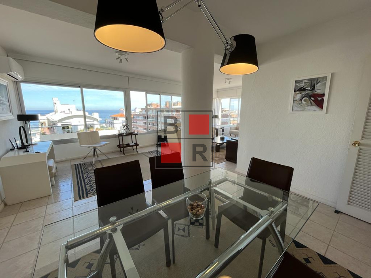 Apartamento ID.1101 - Apartamento esquinero de 2 dormitorios en venta, en Punta del Este*