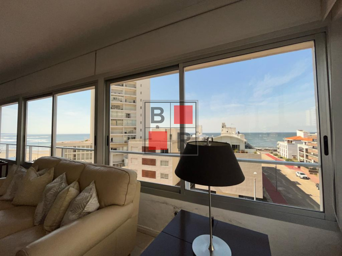 Apartamento ID.1101 - Apartamento esquinero de 2 dormitorios en venta, en Punta del Este*