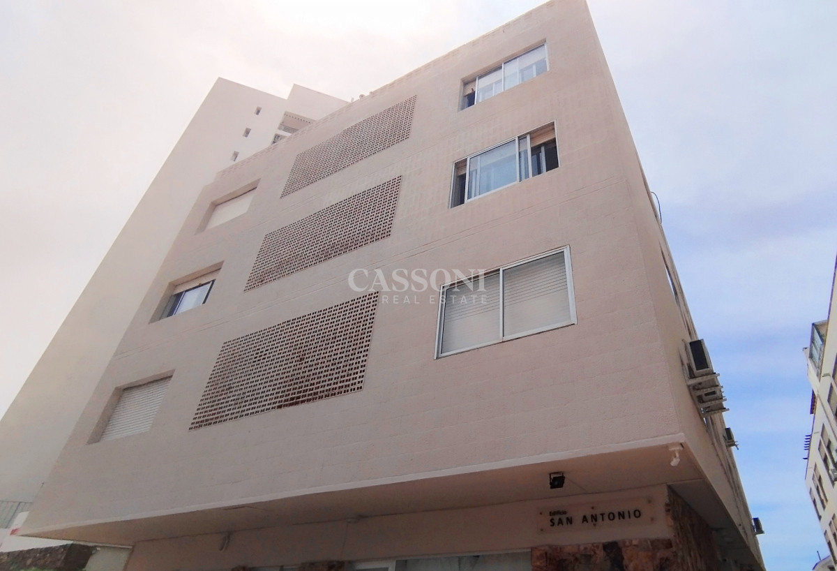 Apartamento ID.2490 - Apartamento de 2 dormitorios en venta, Punta del Este