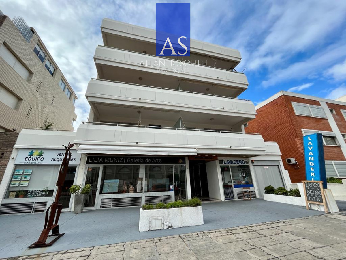 Apartamento ID.3853 - Apartamento 2 dormitorios 2 baños con terraza y garage en peninsula - Punta del Este