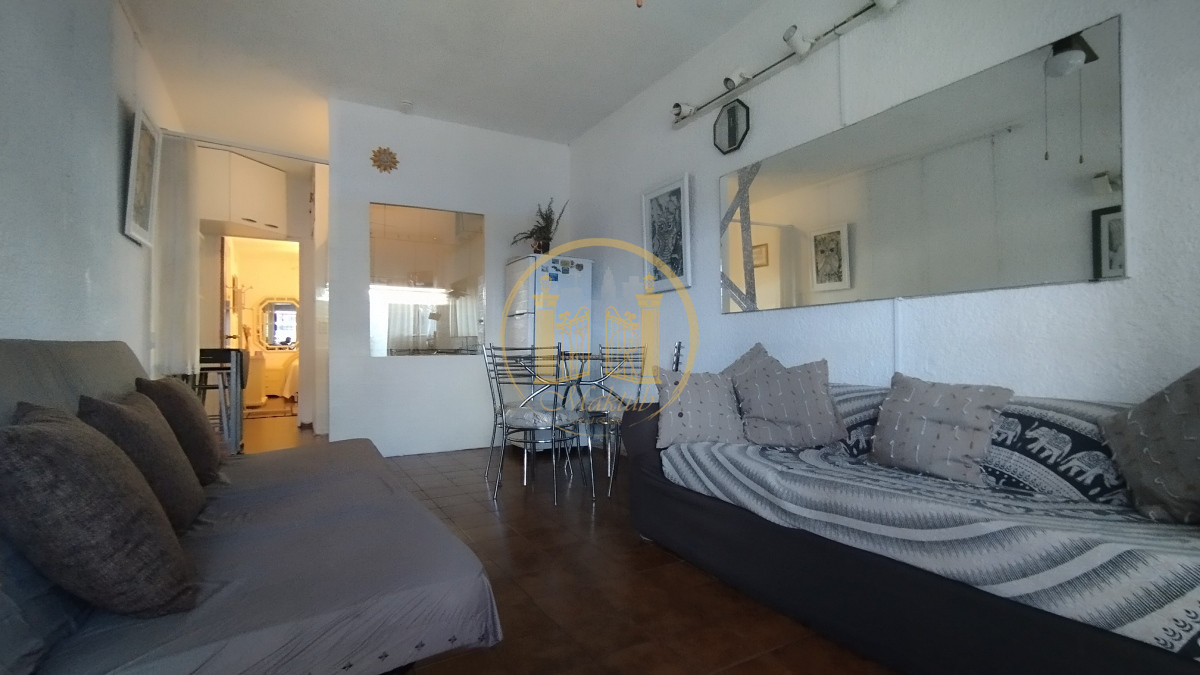 Apartamento ID.472 - Apartamento en venta, a pasos del puerto, 1 dormitorio