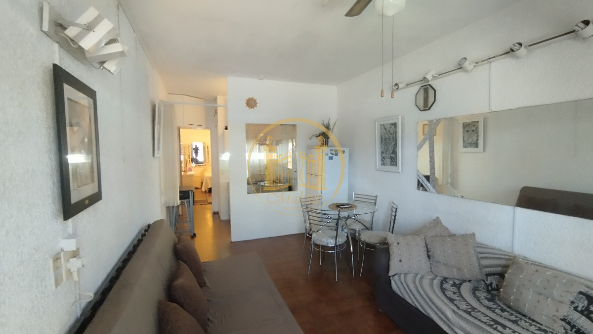 Apartamento ID.472 - Apartamento en venta, a pasos del puerto, 1 dormitorio