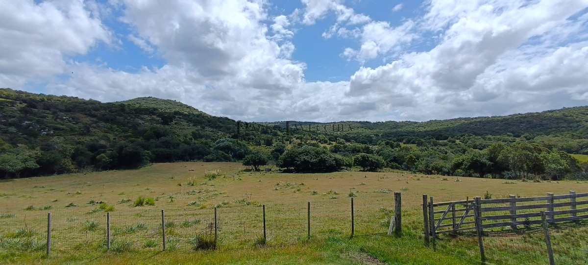 Campo Ref.348 - Hermoso Campo panorámico a los pies del Cerro Catedral, Aigua