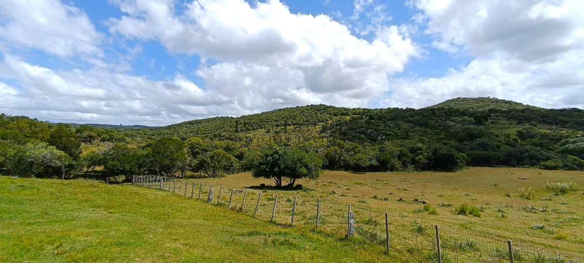 Campo Ref.348 - Hermoso Campo panorámico a los pies del Cerro Catedral, Aigua