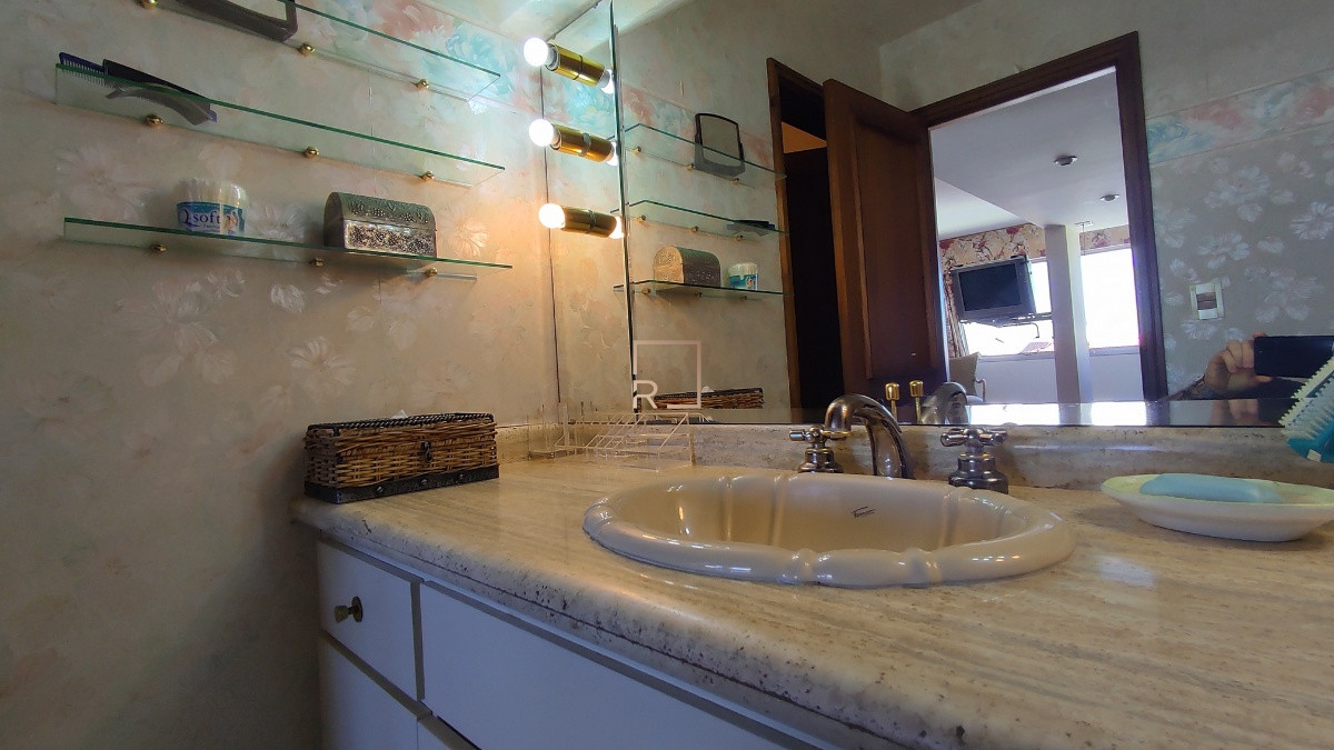 Apartamento ID.66 - Apartamento de 3 dormitorios, pent house, Punta del Este*
