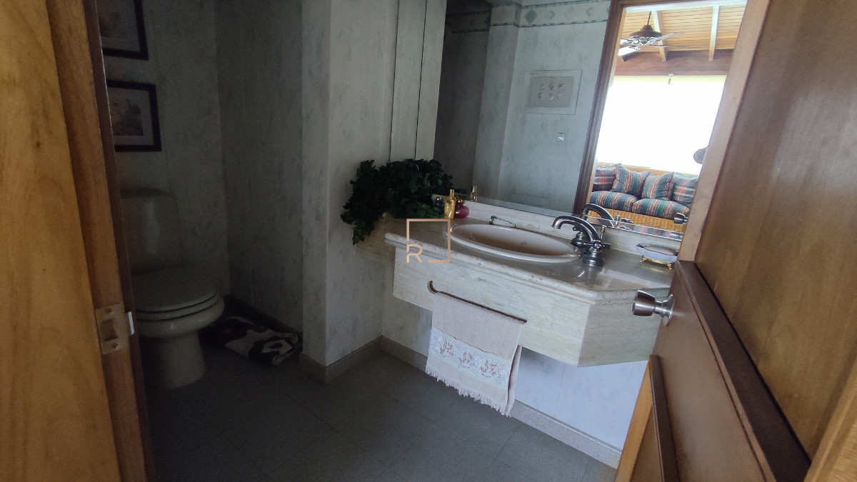Apartamento ID.66 - Apartamento de 3 dormitorios, pent house, Punta del Este*