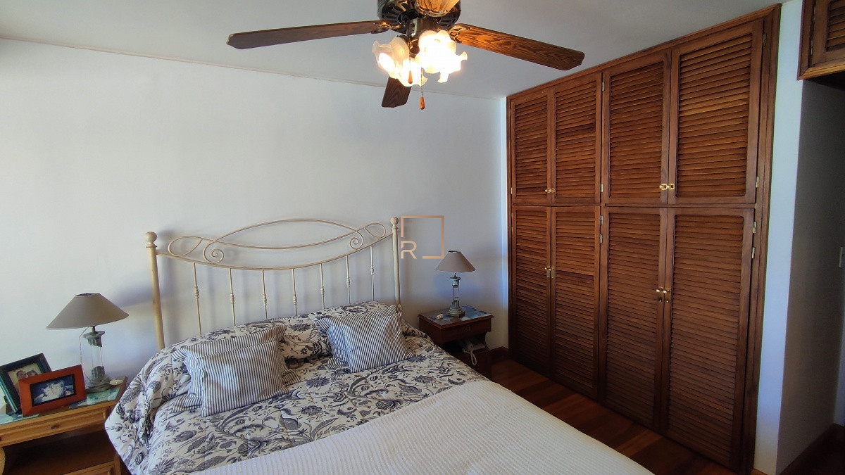 Apartamento ID.66 - Apartamento de 3 dormitorios, pent house, Punta del Este*