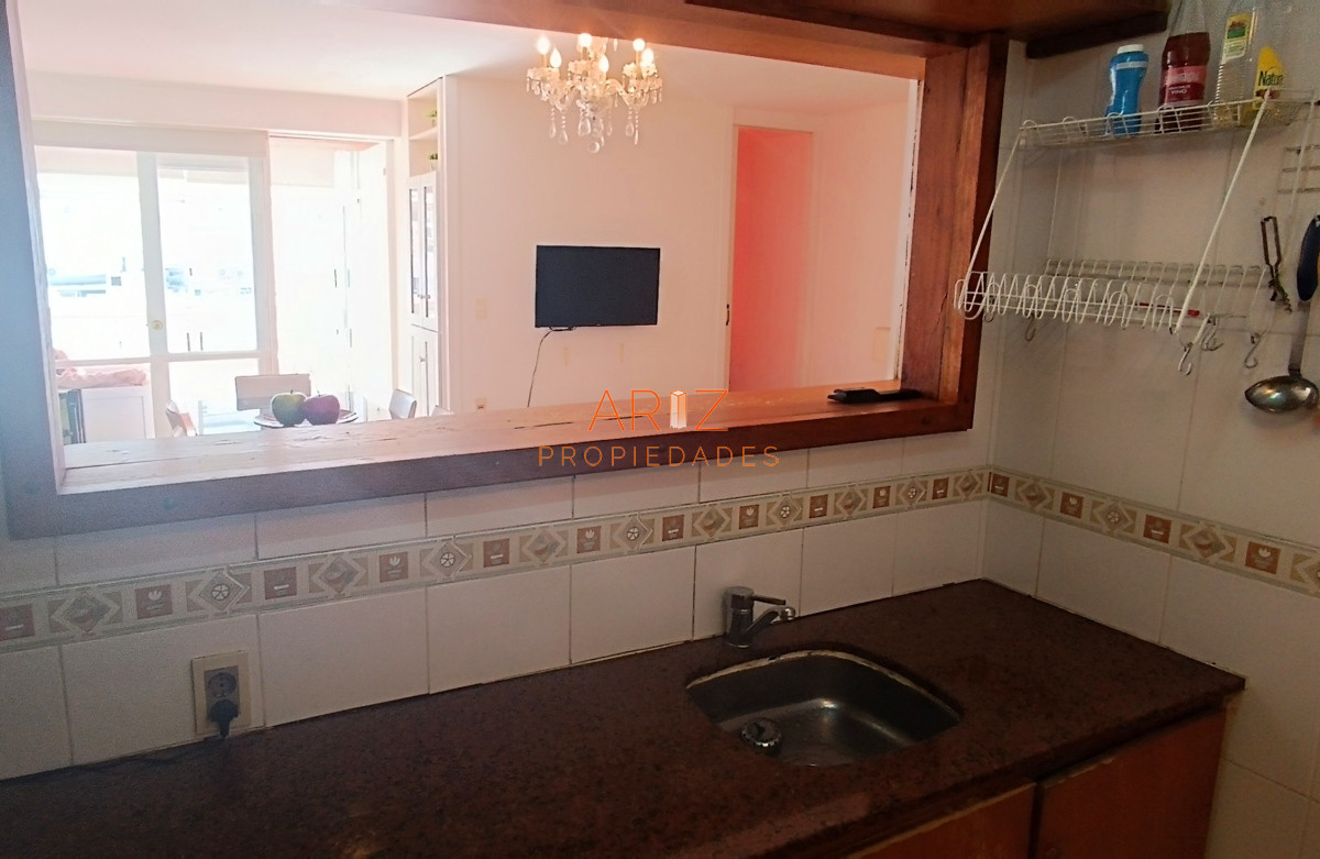 Apartamento ID.1766 - VENTA APARTAMENTO 2 DORMITORIOS 2 BAÑOS BALCON CERRADO PUNTA DEL ESTE PENINSULA