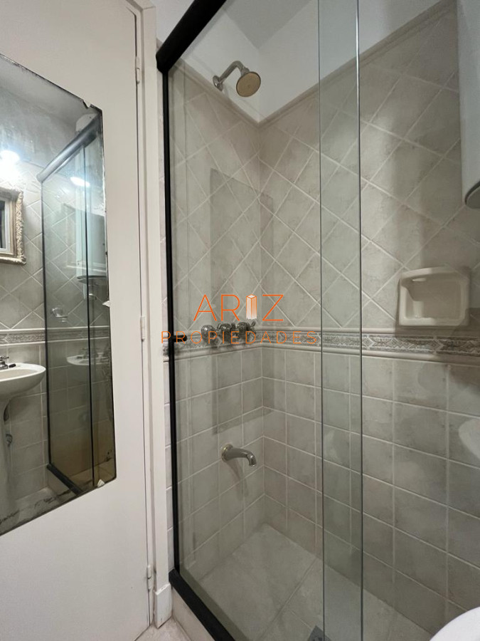 Apartamento ID.1667 - Apartamento esquinero de 2 dormitorios en venta, en Punta del Este*