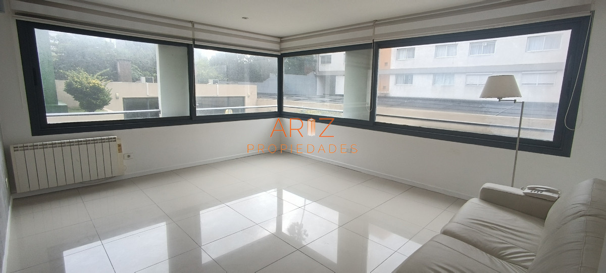 Apartamento ID.1791 - VENTA APARTAMENTO 3 DORMITORIOS 2 BAÑOS TORRES BARCELONA BAJOS GASTOS COMUNES MALDONADO 
