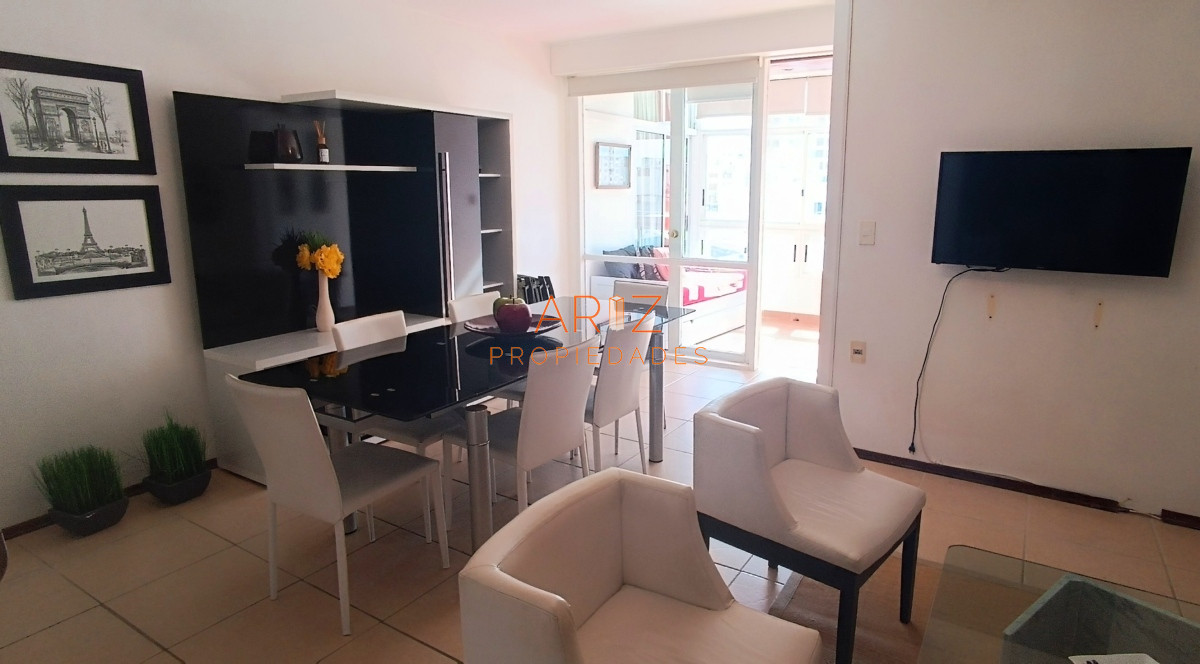 Apartamento ID.1766 - VENTA APARTAMENTO 2 DORMITORIOS 2 BAÑOS BALCON CERRADO PUNTA DEL ESTE PENINSULA