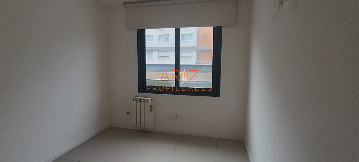 Apartamento ID.1791 - VENTA APARTAMENTO 3 DORMITORIOS 2 BAÑOS TORRES BARCELONA BAJOS GASTOS COMUNES MALDONADO 
