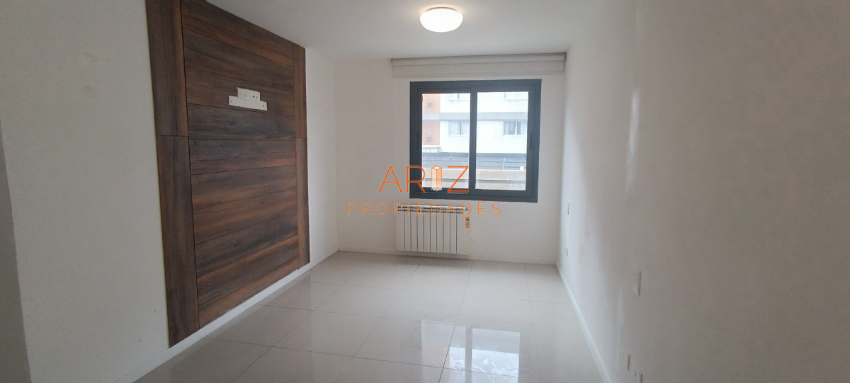Apartamento ID.1791 - VENTA APARTAMENTO 3 DORMITORIOS 2 BAÑOS TORRES BARCELONA BAJOS GASTOS COMUNES MALDONADO 