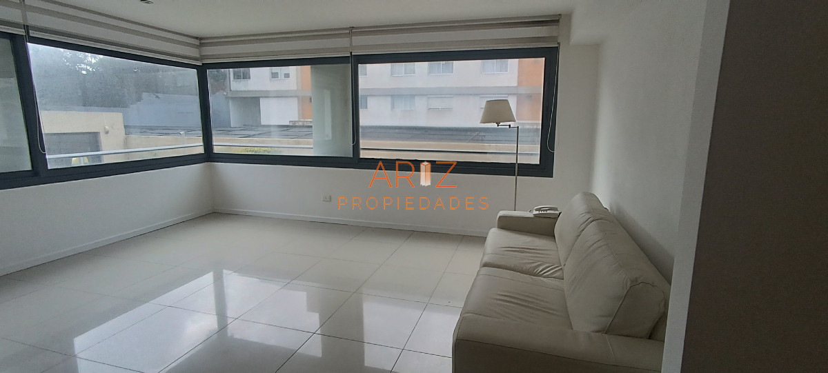 Apartamento ID.1791 - VENTA APARTAMENTO 3 DORMITORIOS 2 BAÑOS TORRES BARCELONA BAJOS GASTOS COMUNES MALDONADO 