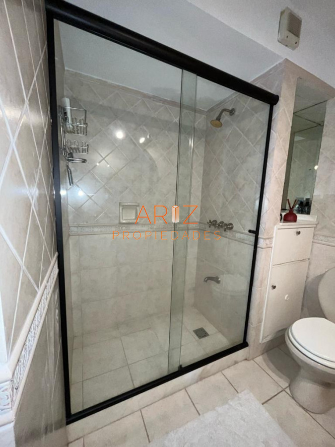 Apartamento ID.1667 - Apartamento esquinero de 2 dormitorios en venta, en Punta del Este*