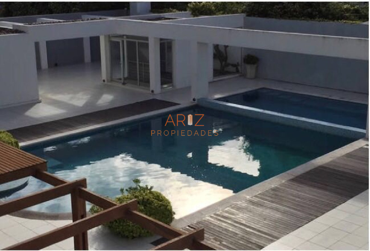 Apartamento ID.1584 - Apartamento en Venta zona Península, 3 dormitorios. Punta del Este