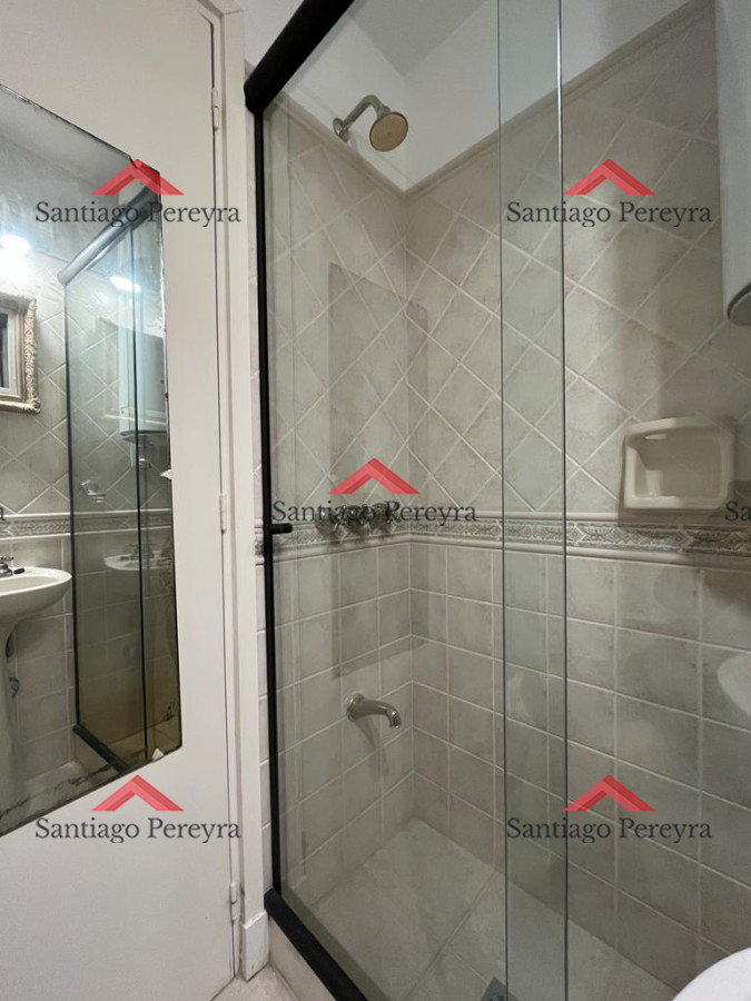 Apartamento ID.14889 - Apartamento esquinero de 2 dormitorios en venta, en Punta del Este*