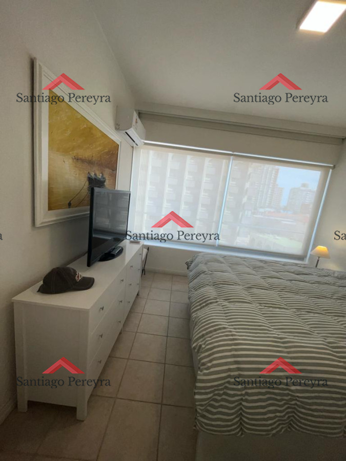 Apartamento ID.14889 - Apartamento esquinero de 2 dormitorios en venta, en Punta del Este*