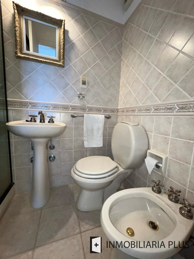 Apartamento ID.1019 - Venta de Apartamento a pasos de la playa El Emir de Punta del Este con 2 Dormitorios