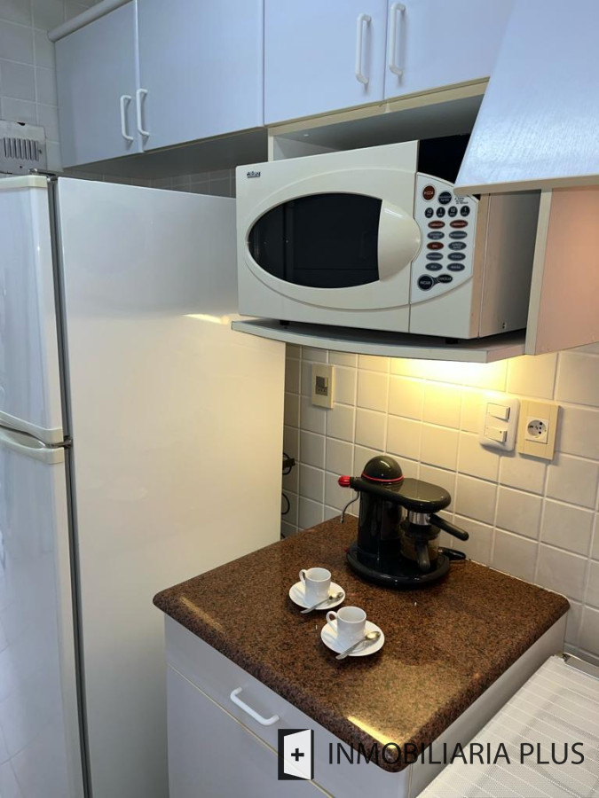 Apartamento ID.1019 - Venta de Apartamento a pasos de la playa El Emir de Punta del Este con 2 Dormitorios