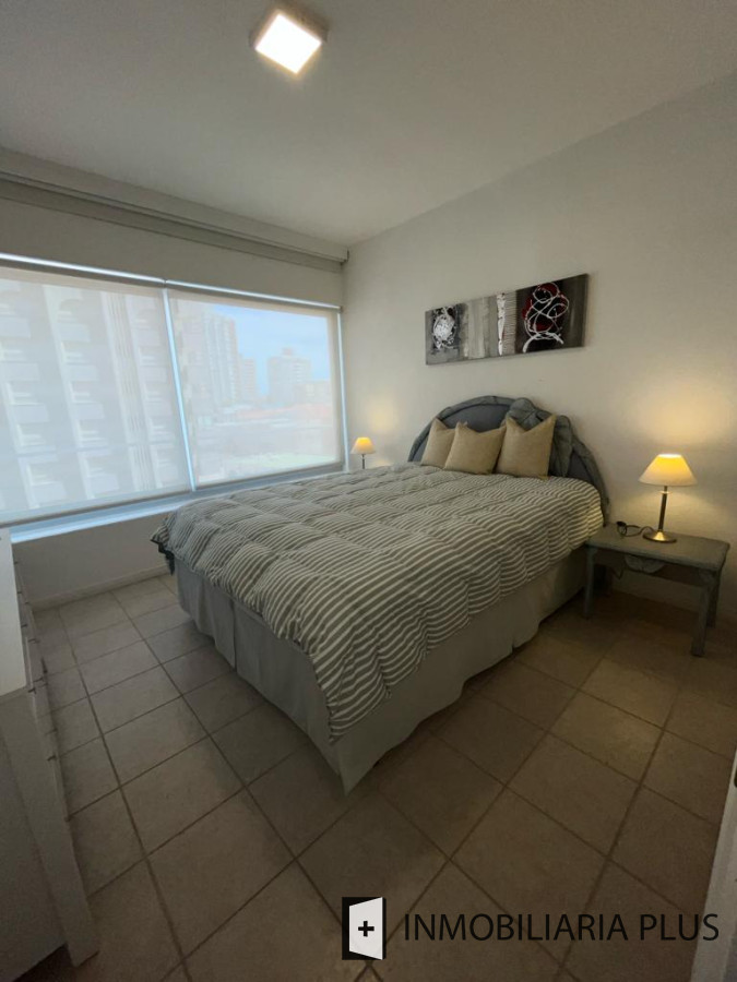 Apartamento ID.1019 - Venta de Apartamento a pasos de la playa El Emir de Punta del Este con 2 Dormitorios