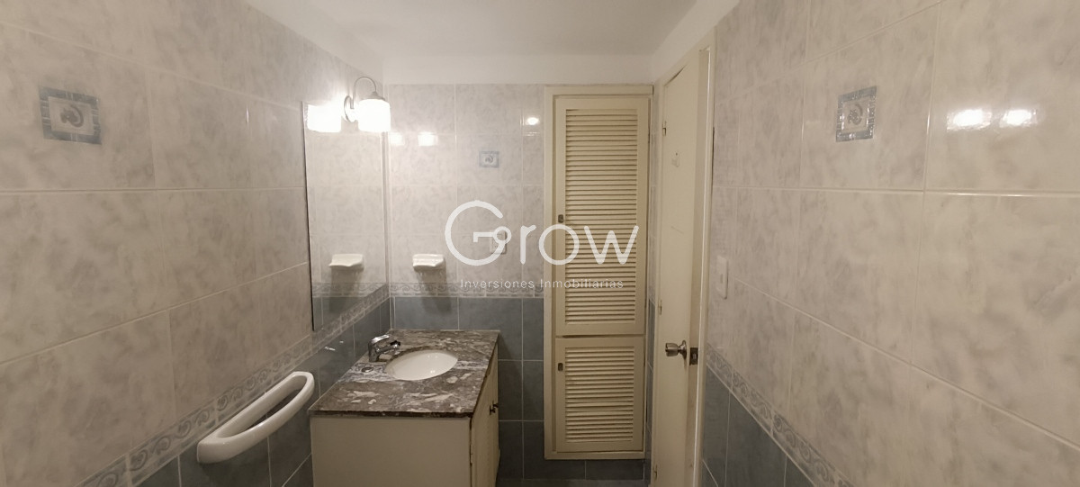 Apartamento ID.2209 - Apartamento en venta, zona peninsula - Punta del Este