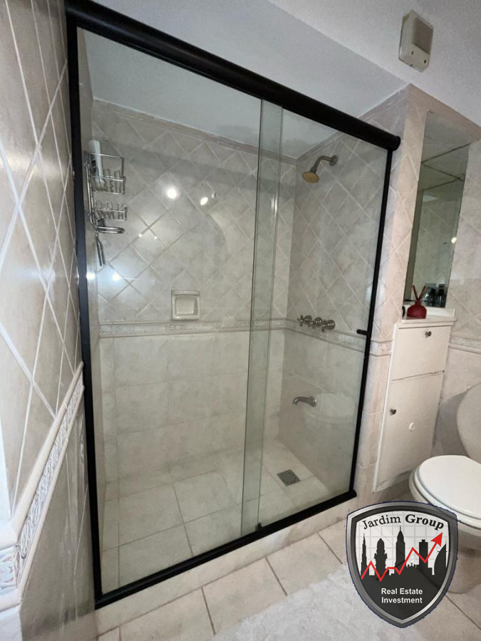 Apartamento ID.7109 - Apartamento esquinero de 2 dormitorios en venta, en Punta del Este*