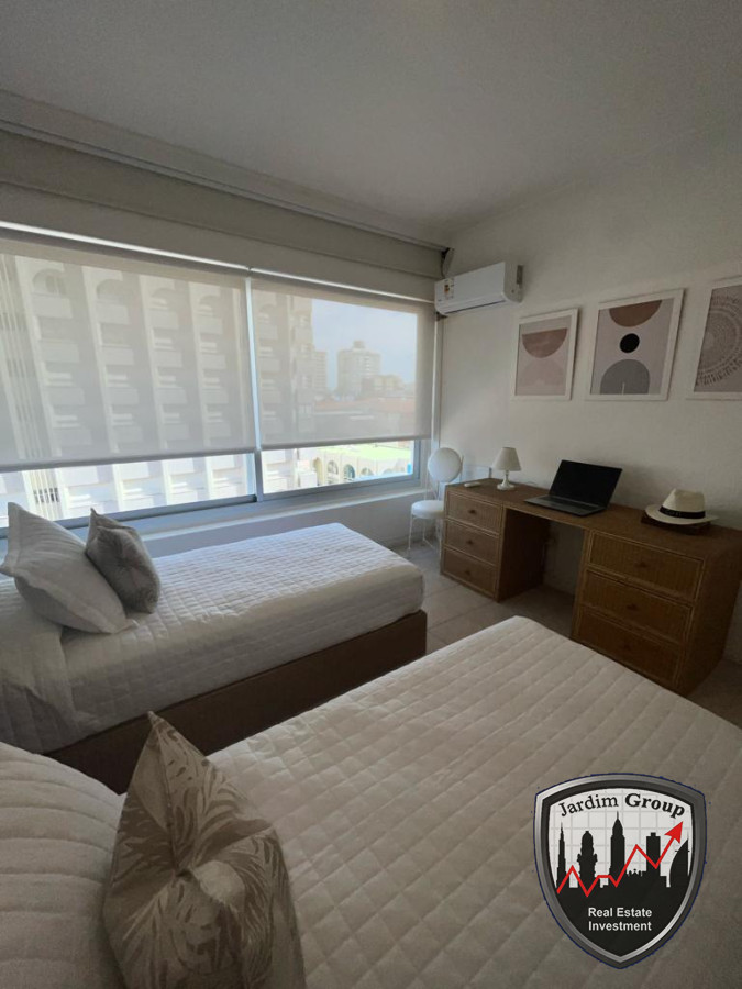 Apartamento ID.7109 - Apartamento esquinero de 2 dormitorios en venta, en Punta del Este*