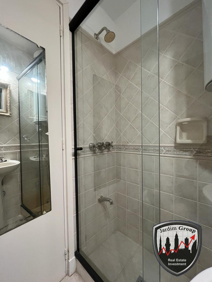 Apartamento ID.7109 - Apartamento esquinero de 2 dormitorios en venta, en Punta del Este*