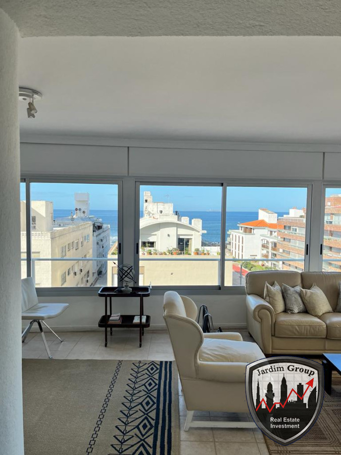 Apartamento ID.7109 - Apartamento esquinero de 2 dormitorios en venta, en Punta del Este*