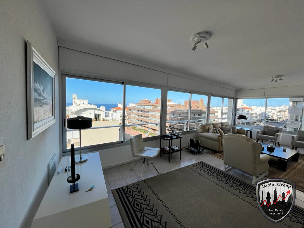 Apartamento ID.7109 - Apartamento esquinero de 2 dormitorios en venta, en Punta del Este*