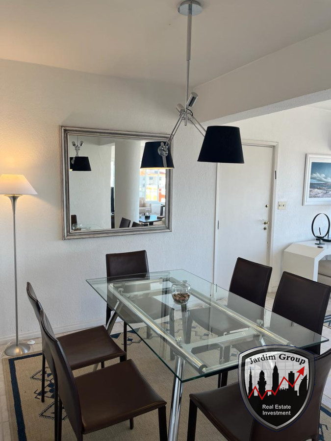 Apartamento ID.7109 - Apartamento esquinero de 2 dormitorios en venta, en Punta del Este*