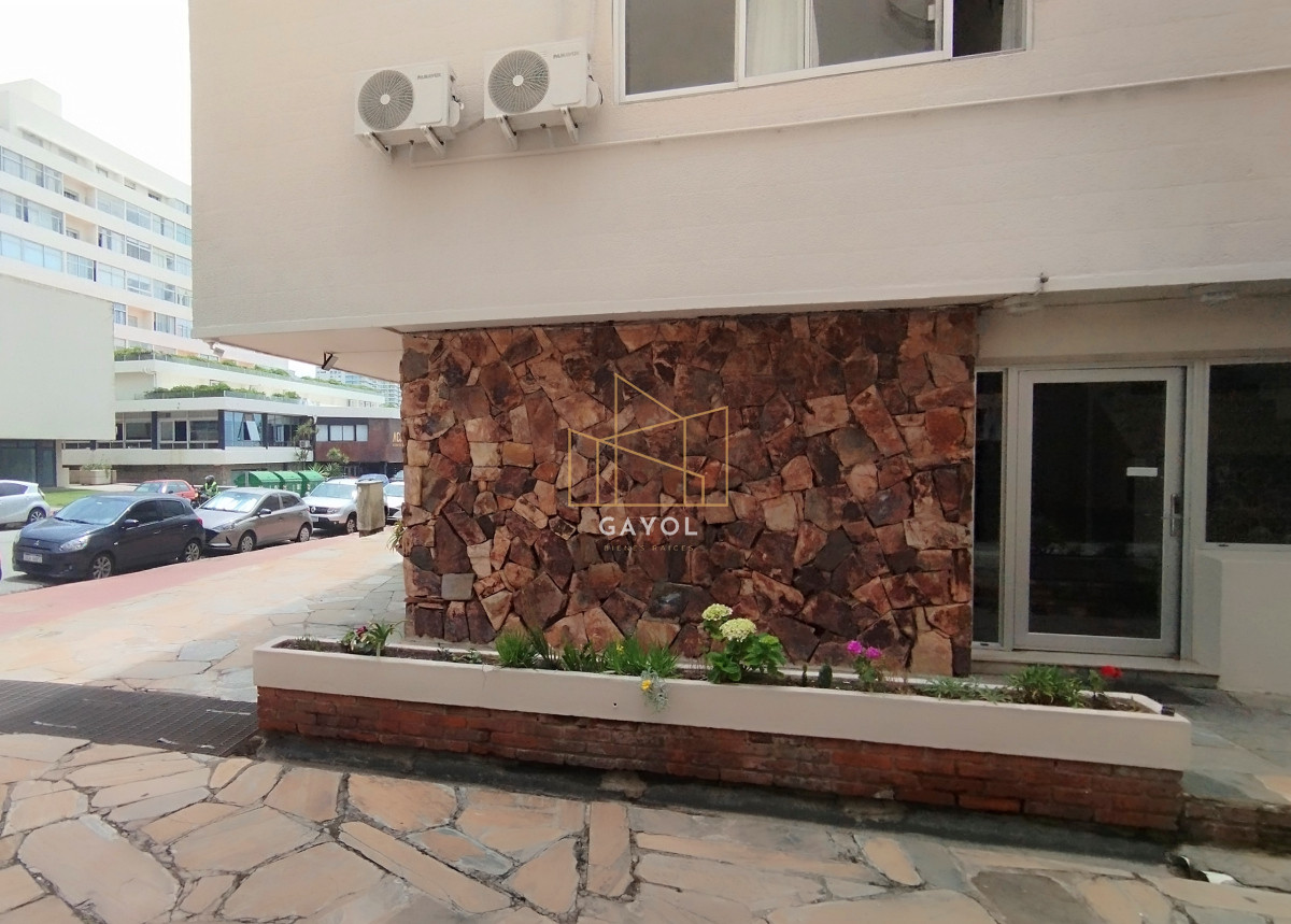 Apartamento ID.503 - Apartamento de 2 dormitorios en venta, Punta del Este