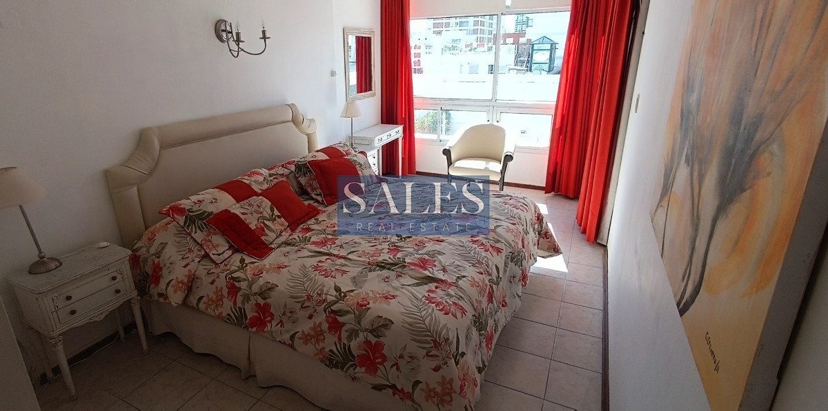 Apartamento ID.227 -  Apartamento en venta en Península - Punta del Este