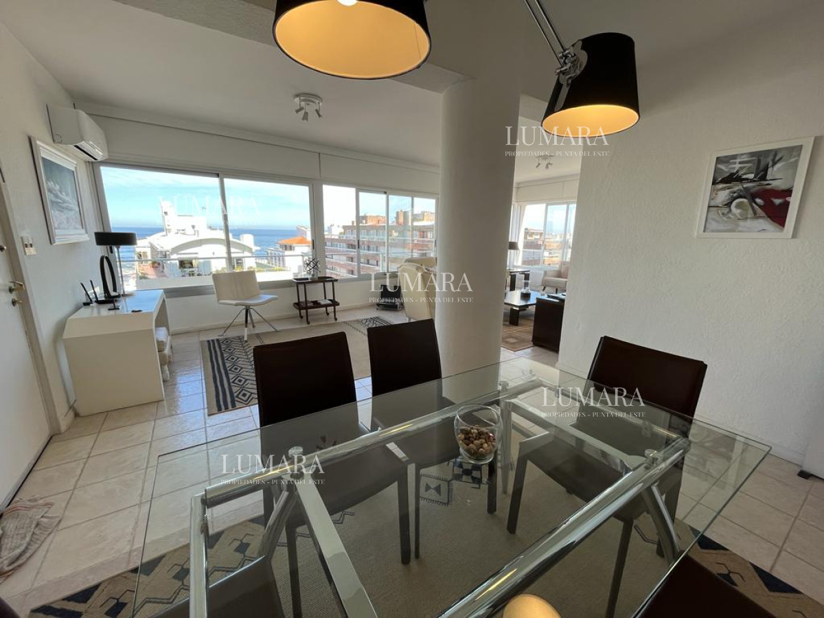 Apartamento ID.1102 - Apartamento esquinero de 2 dormitorios en venta, en Punta del Este*