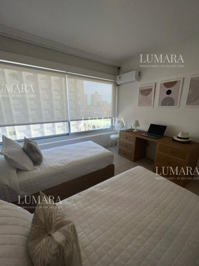 Apartamento ID.1102 - Apartamento esquinero de 2 dormitorios en venta, en Punta del Este*