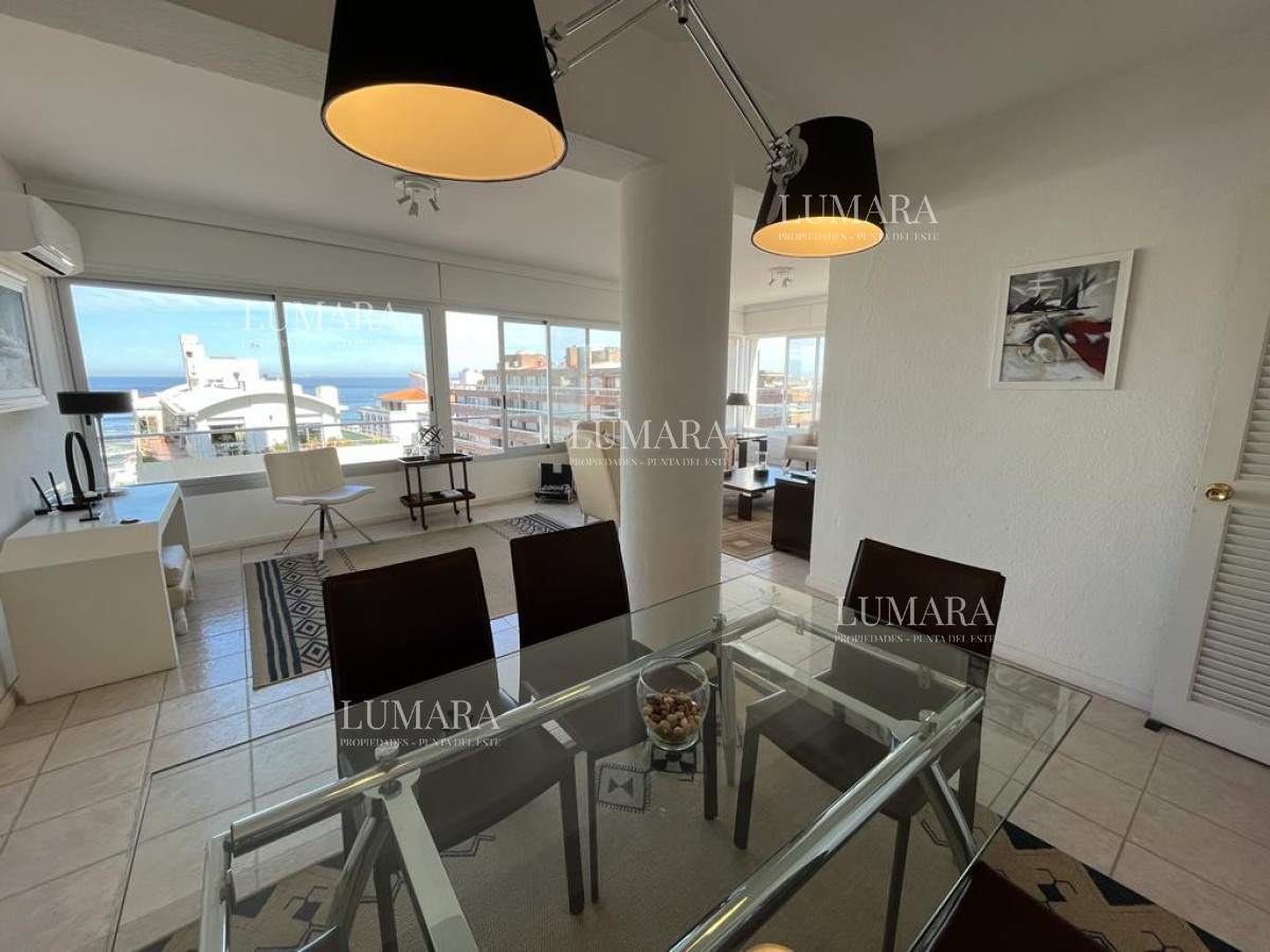 Apartamento ID.1102 - Apartamento esquinero de 2 dormitorios en venta, en Punta del Este*