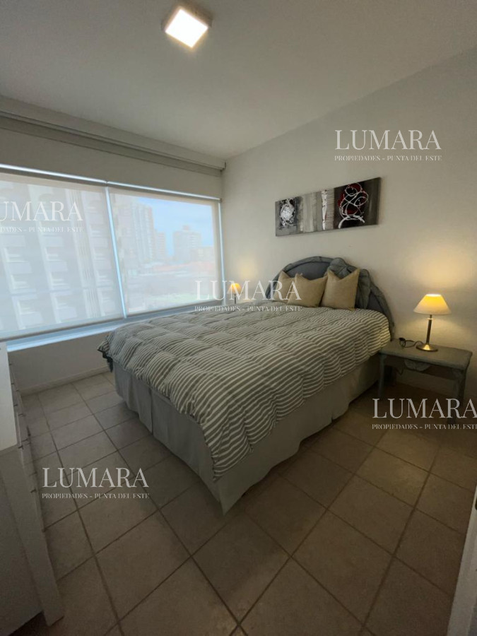 Apartamento ID.1102 - Apartamento esquinero de 2 dormitorios en venta, en Punta del Este*