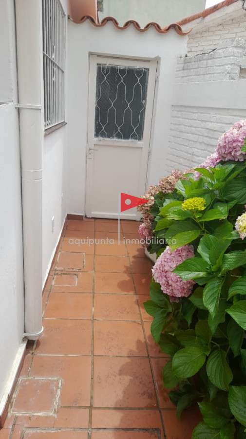 Casa ID.377 - Casa en venta  4 dormitorios playa mansa Pde 