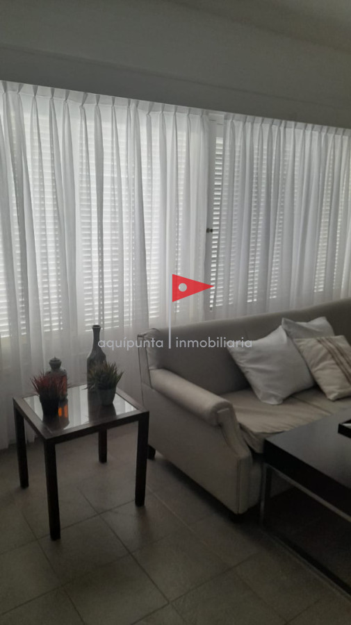 Casa ID.377 - Casa en venta  4 dormitorios playa mansa Pde 