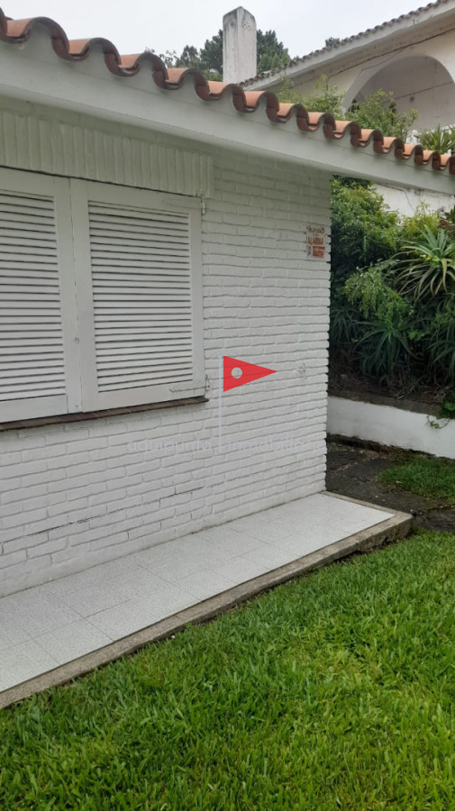 Casa ID.377 - Casa en venta  4 dormitorios playa mansa Pde 