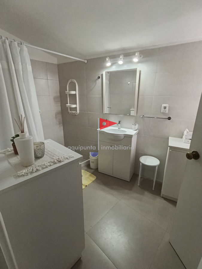 Casa ID.377 - Casa en venta  4 dormitorios playa mansa Pde 