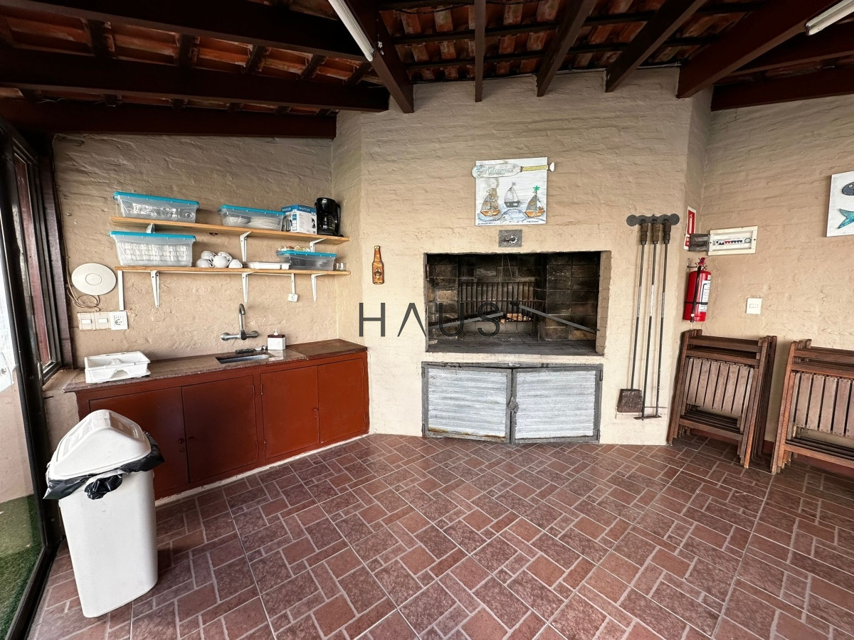 Apartamento ID.33 - Apartamento en venta en la peninsula con servicios, 1 dormitorio*