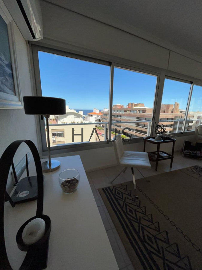 Apartamento ID.30 - Apartamento esquinero de 2 dormitorios en venta, en Punta del Este*
